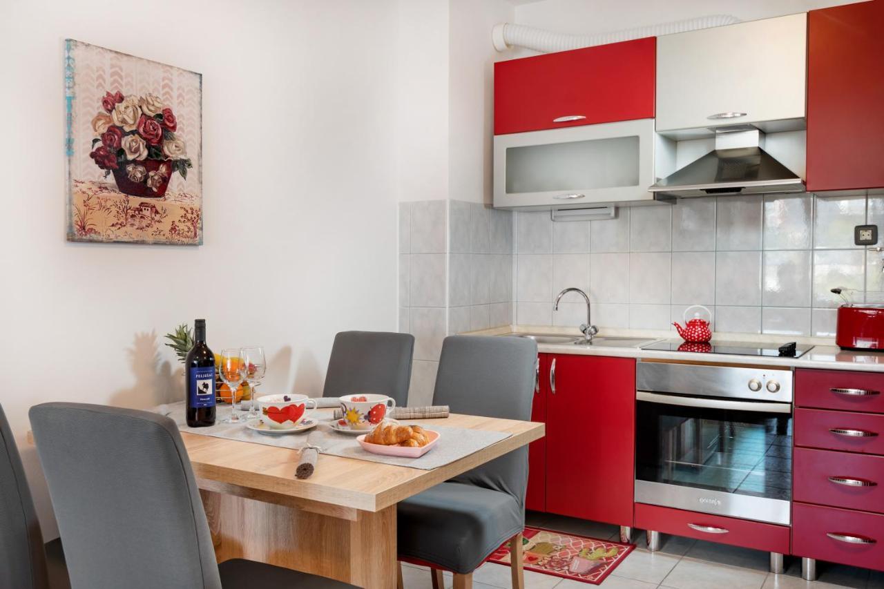Beach Apartment Simphony Сплит Экстерьер фото