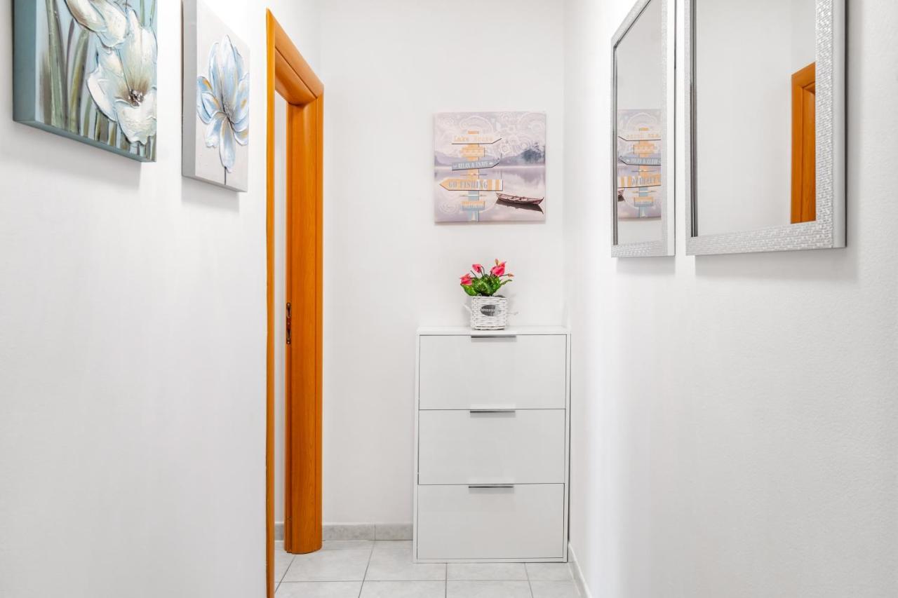 Beach Apartment Simphony Сплит Экстерьер фото